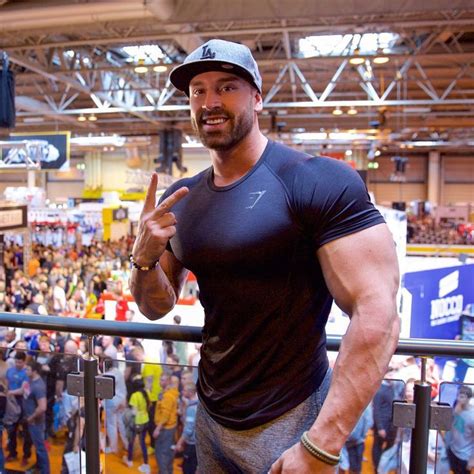 Bradley Martyn (@bradleymartyn) • Instagram photos and videos